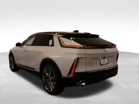 New 2026 Cadillac Lyriq Signature Luxury image 4
