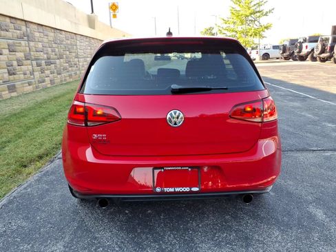 Used 2017 Volkswagen GTI SE FWD image 9