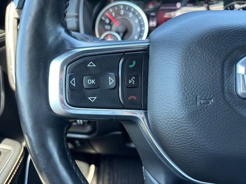 Used 2019 RAM 1500 Laramie AWD/4WD image 16