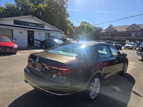 Used 2019 Volkswagen Passat 2.0T Wolfsburg FWD image 7