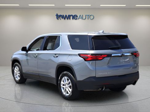 Used 2023 Chevrolet Traverse LS AWD/4WD image 3