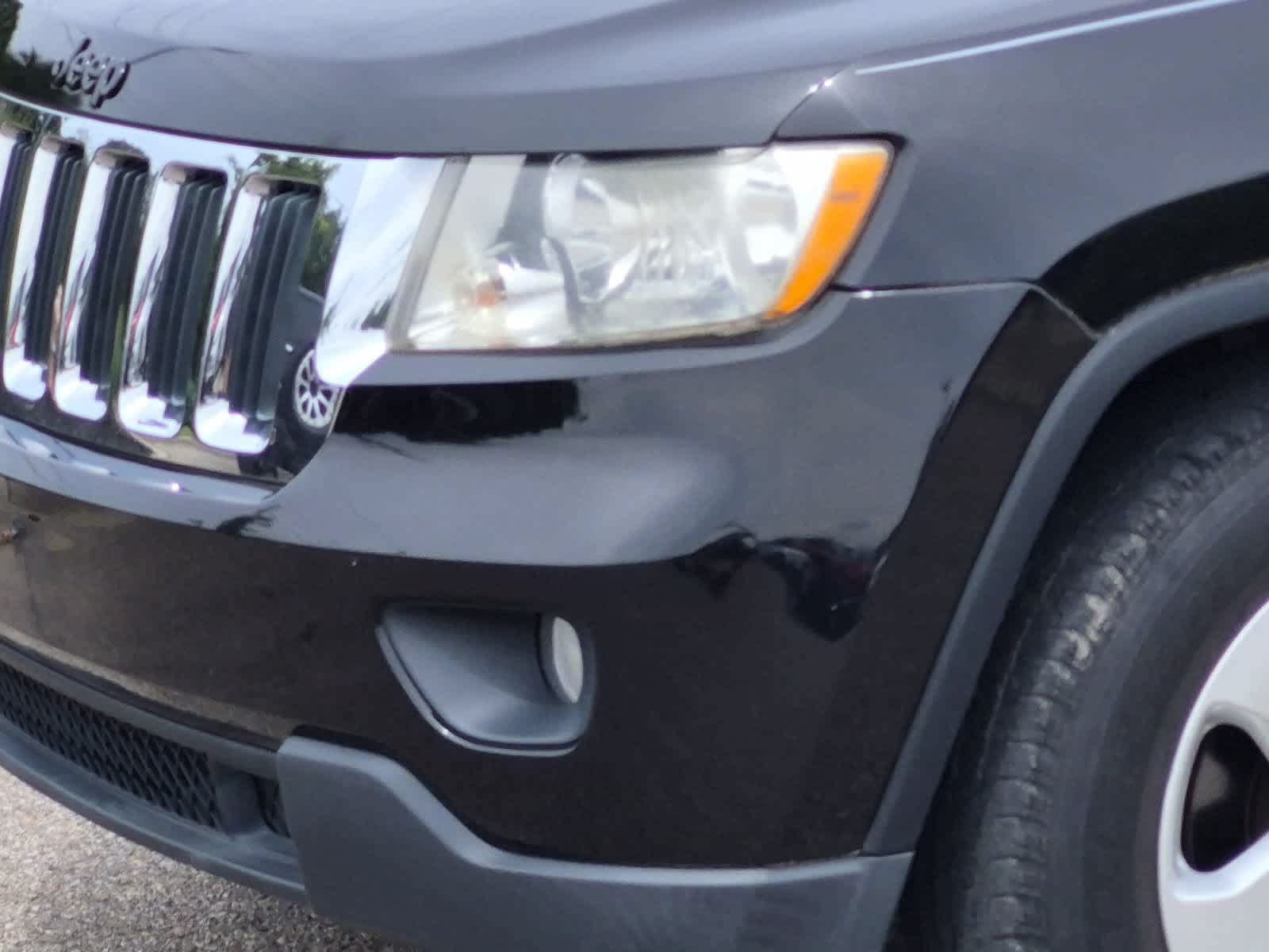 Used 2011 Jeep Grand Cherokee Laredo AWD/4WD image 11