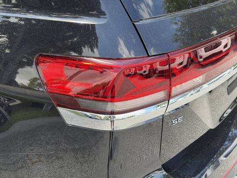 New 2026 Volkswagen Atlas SE FWD image 10