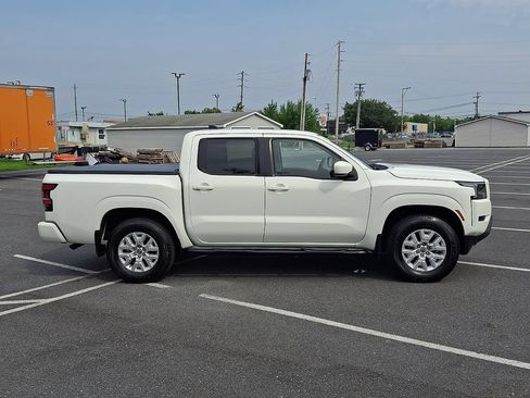 Used 2022 Nissan Frontier SV w/ Technology Package AWD/4WD image 7