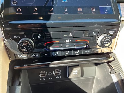 New 2025 Jeep Grand Cherokee L Limited w/ Trailer Tow Package image 15