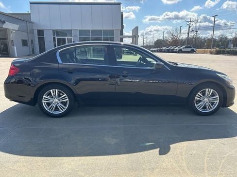 Used 2013 INFINITI G37 Journey image 3