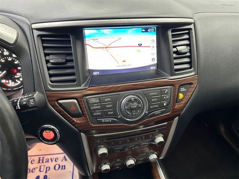 Used 2020 Nissan Pathfinder Platinum image 33