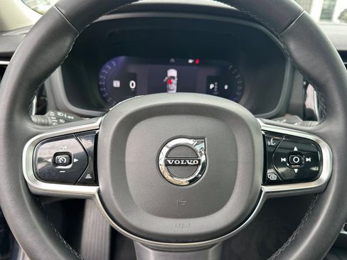Used 2024 Volvo S60 B5 Plus FWD image 22