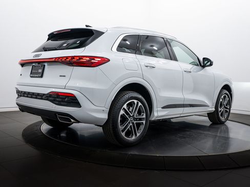 Certified 2025 Audi Q5 Premium Plus w/ Premium Plus image 4