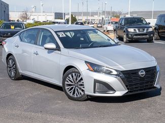 Used 2023 Nissan Altima 2.5 SV video 1