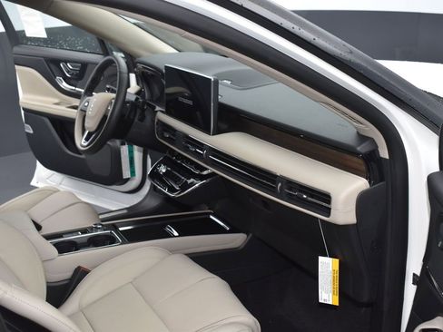 New 2026 Lincoln Corsair Grand Touring image 16