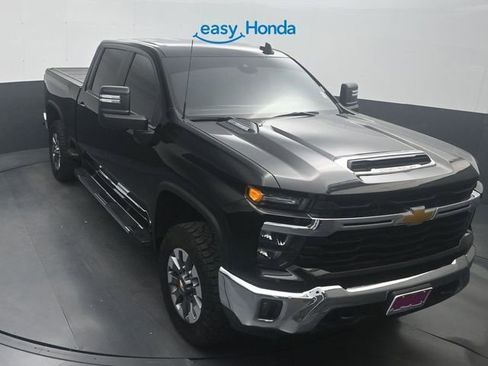 Used 2024 Chevrolet Silverado 2500 LT AWD/4WD image 20
