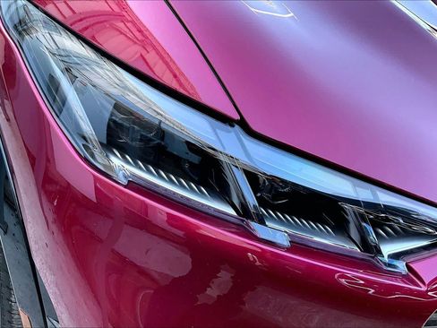 Used 2025 Ford Mustang Mach-E Premium w/ Sport Appearance Package image 30