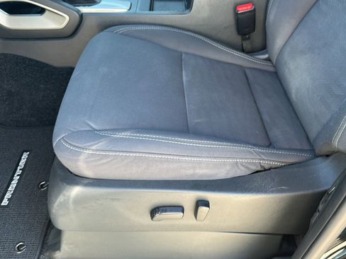 Used 2023 Nissan Frontier SV w/ SV Convenience Package image 15