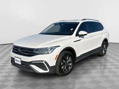 Used 2022 Volkswagen Tiguan SE w/ Panoramic Sunroof Package