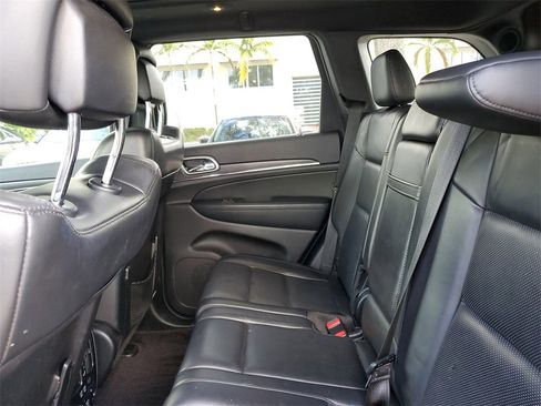 Used 2018 Jeep Grand Cherokee Limited w/ Luxury Group II image 11