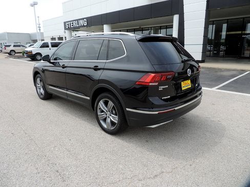 Used 2020 Volkswagen Tiguan SEL AWD/4WD image 7