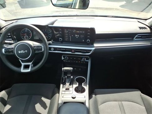 Used 2022 Kia K5 LXS image 3