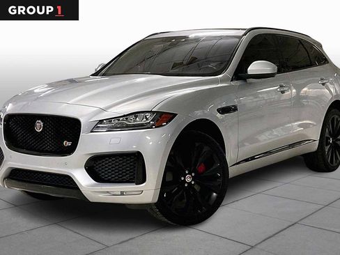 Used 2017 Jaguar F-PACE S image 1