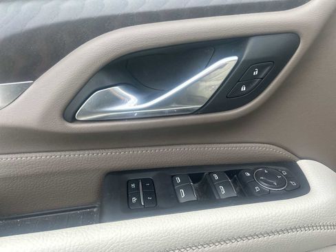 Used 2024 GMC Yukon Denali w/ Advanced Technology Package image 22