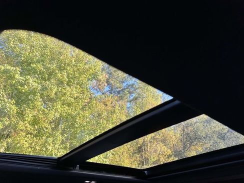 Used 2022 Ford Explorer Platinum w/ Equipment Group 601A image 20