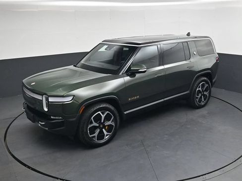 Used 2024 Rivian R1S Adventure AWD/4WD image 28