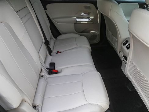 New 2026 Mercedes-Benz GLB 250 4MATIC image 16