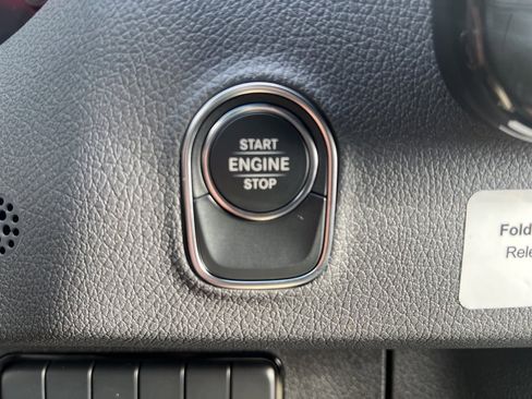 Used 2024 Mercedes-Benz Sprinter 3500 image 35