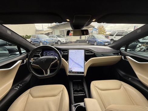 Used 2015 Tesla Model S 70 RWD image 17