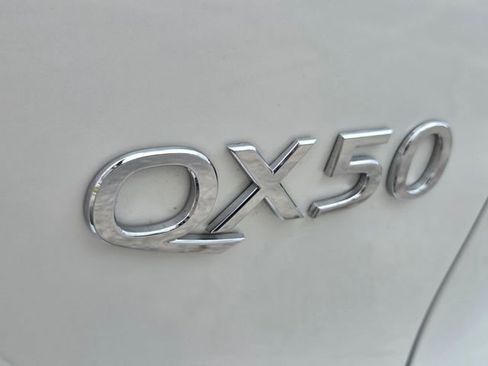 Certified 2023 INFINITI QX50 Autograph AWD/4WD image 16