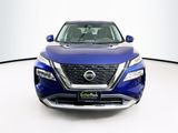 Used 2021 Nissan Rogue SV image 2