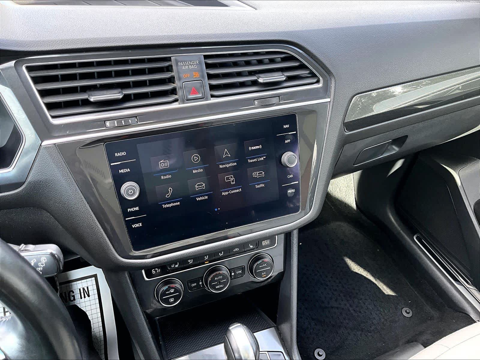 Used 2019 Volkswagen Tiguan SEL Premium w/ 3rd Row Seat Package AWD/4WD image 40