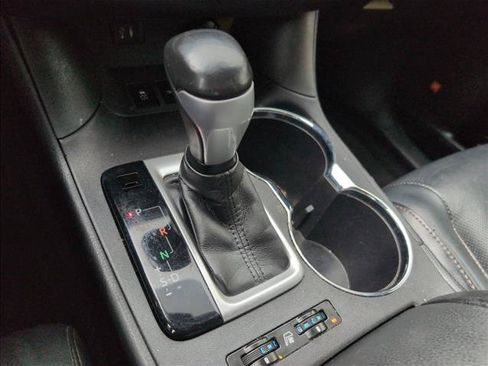 Used 2015 Toyota Highlander Limited FWD image 15