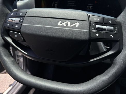 Used 2025 Kia K4 FWD image 28