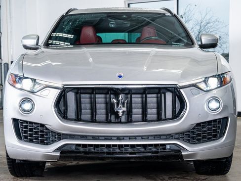 Used 2018 Maserati Levante S GranSport image 3