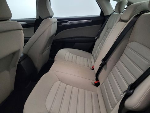 Used 2020 Ford Fusion S FWD image 18
