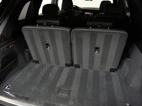 Used 2026 Audi Q7 3.0T Premium Plus w/ Premium Plus Package AWD/4WD image 6