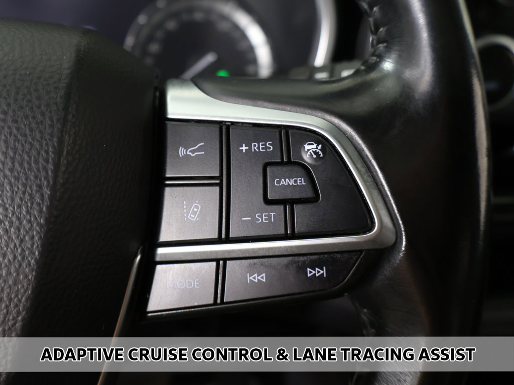 Used 2021 Toyota Highlander XSE AWD/4WD image 4