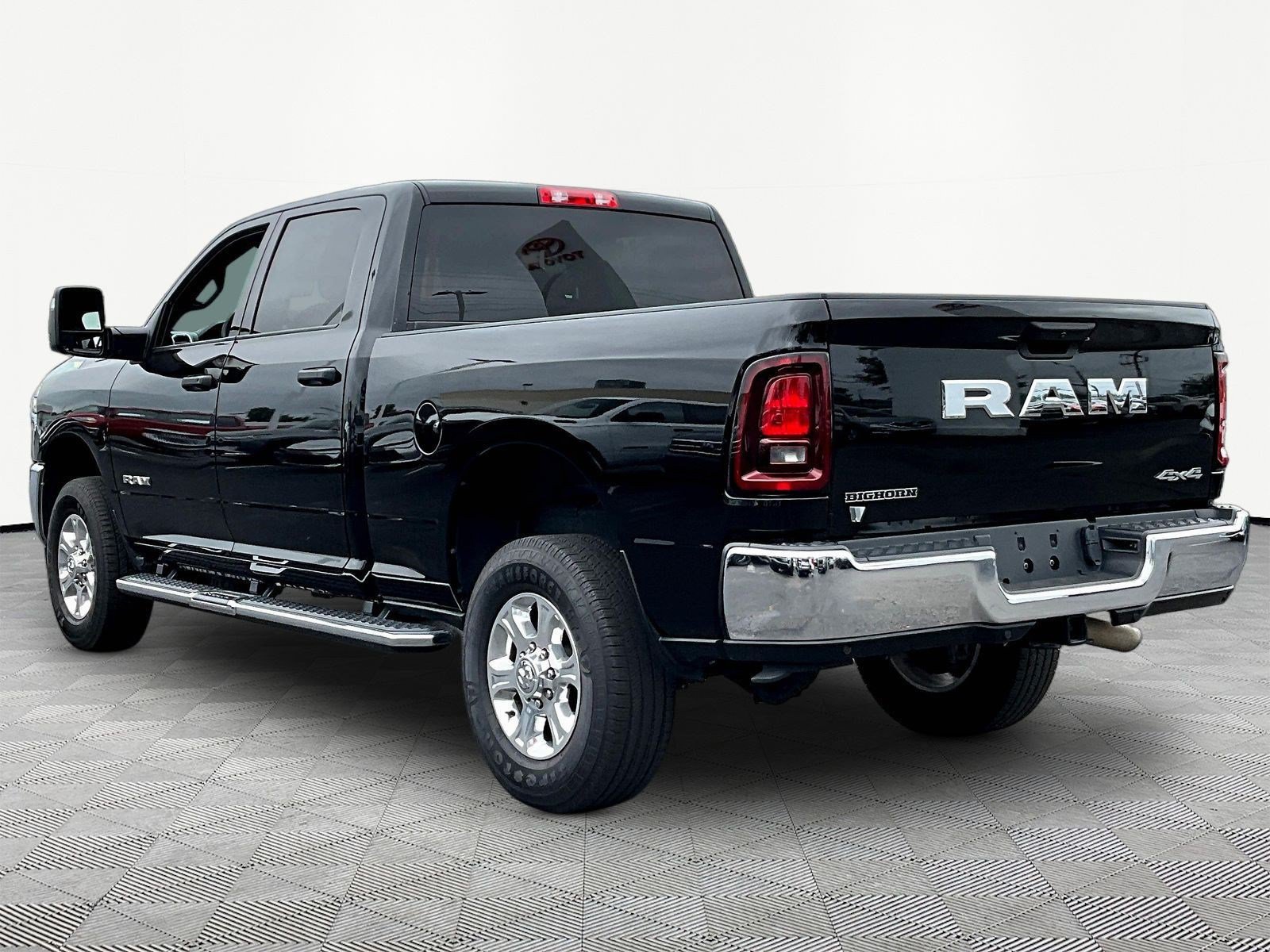 Used 2026 RAM 2500 Big Horn AWD/4WD image 4