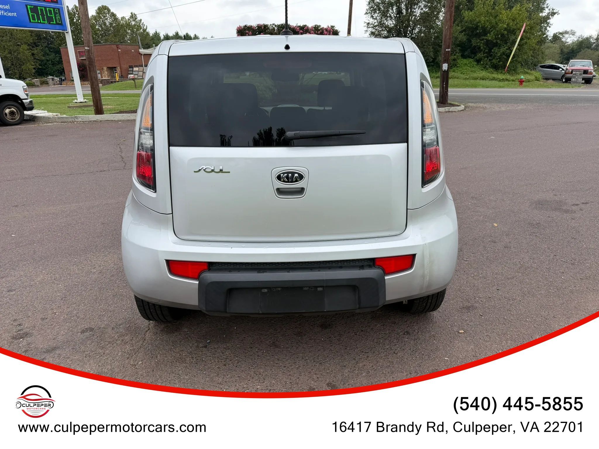 Used 2011 Kia Soul + FWD image 4