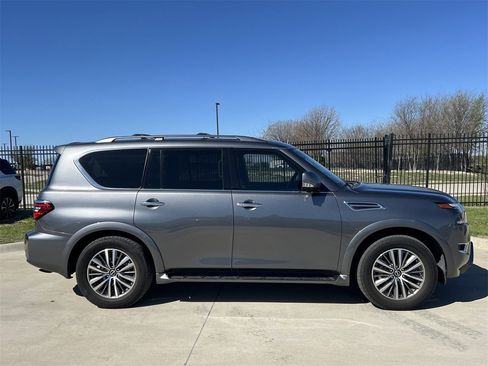 Used 2023 Nissan Armada SL w/ Captain's Chairs Package image 3