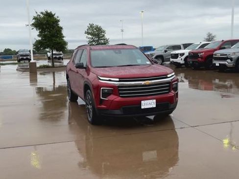 New 2026 Chevrolet Traverse LT w/ Sun and Wheel Package FWD image 6