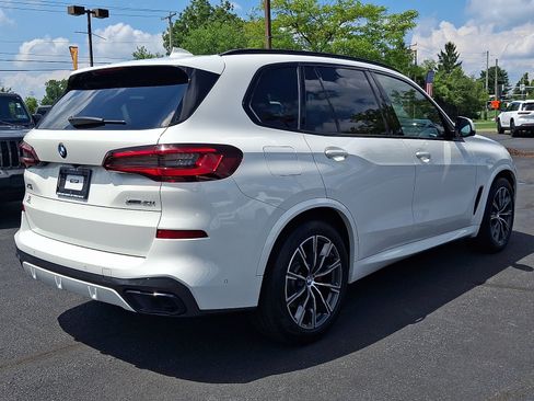 Used 2022 BMW X5 xDrive40i w/ M Sport Package AWD/4WD image 4