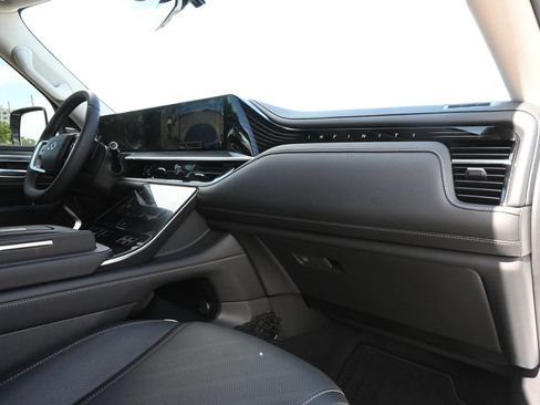 Used 2026 INFINITI QX80 Luxe RWD image 23
