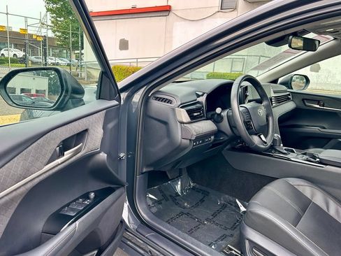 Certified 2025 Toyota Camry XLE FWD image 9