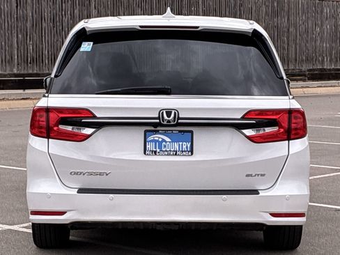 Certified 2024 Honda Odyssey Elite image 5