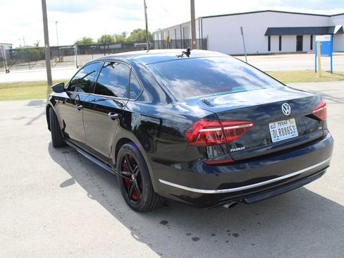 Used 2018 Volkswagen Passat 2.0T R-Line image 6