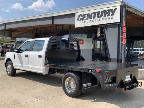 Used 2020 Ford F350 XL w/ Power Equipment Group image 6