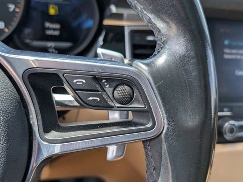 Used 2018 Porsche Macan AWD/4WD image 21