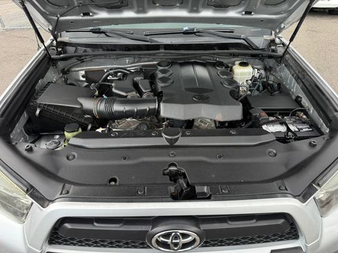 Used 2011 Toyota 4Runner Trail AWD/4WD image 19